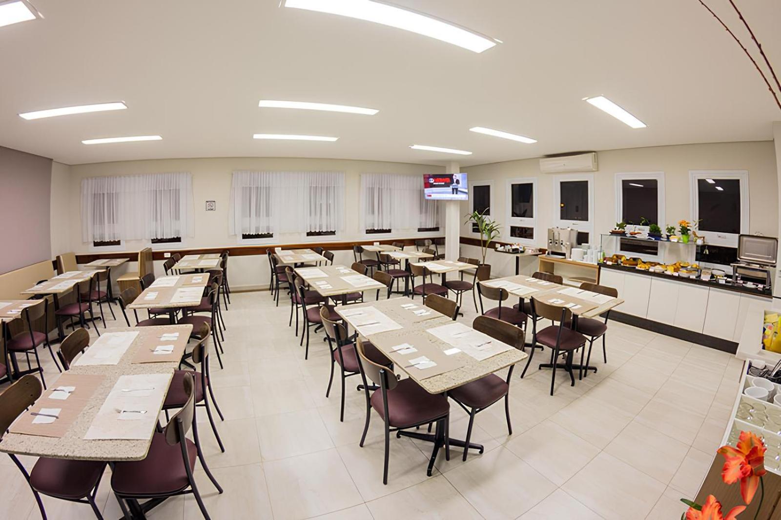 Hotel Toyo Inn Boituva Kültér fotó